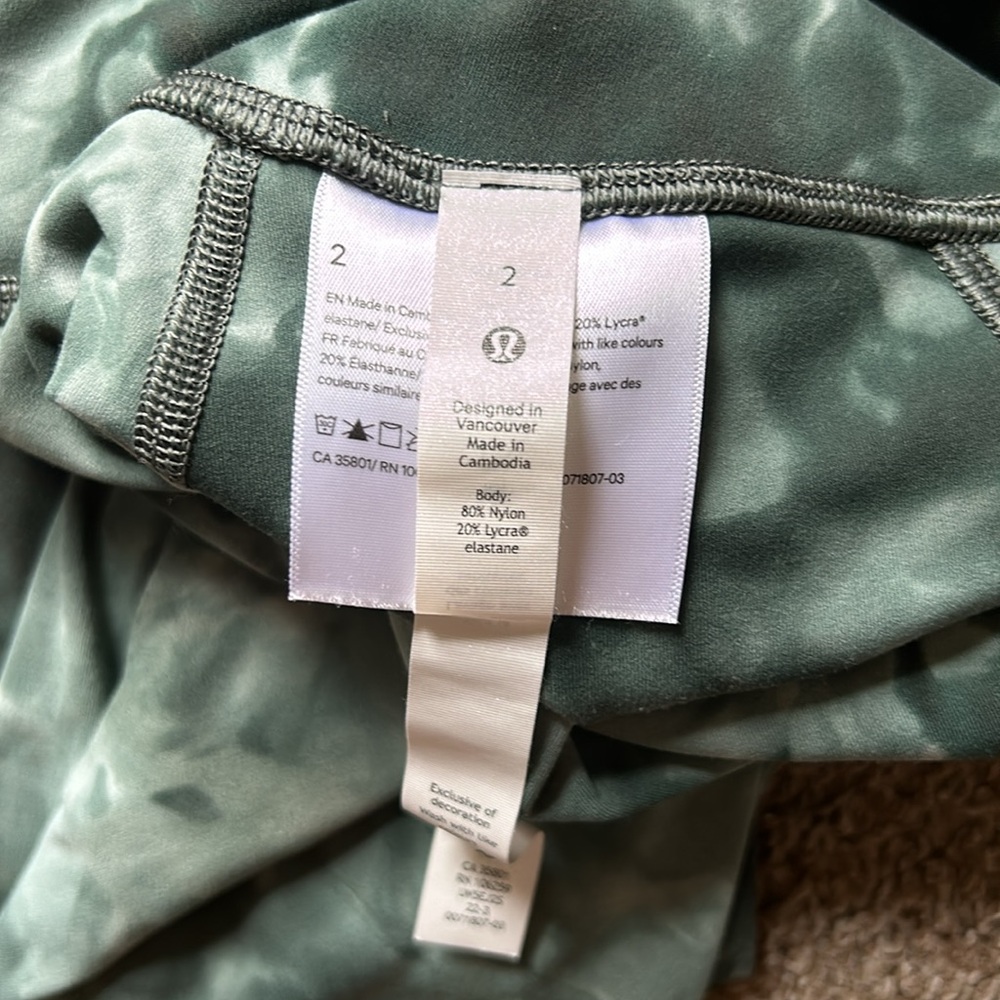 NWOT Size 2 Lululemon 28in Align Leggings - Picture 2 of 2